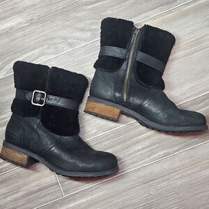 UGG Australia Black Leather Shearling Boots | Size 7